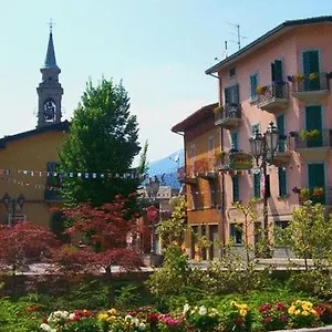 Hotel Albergo Centrale, Fino Del Monte